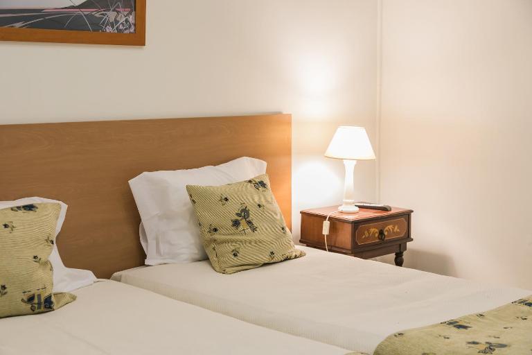 À Francos Painting Artist 2 - B&B Porto