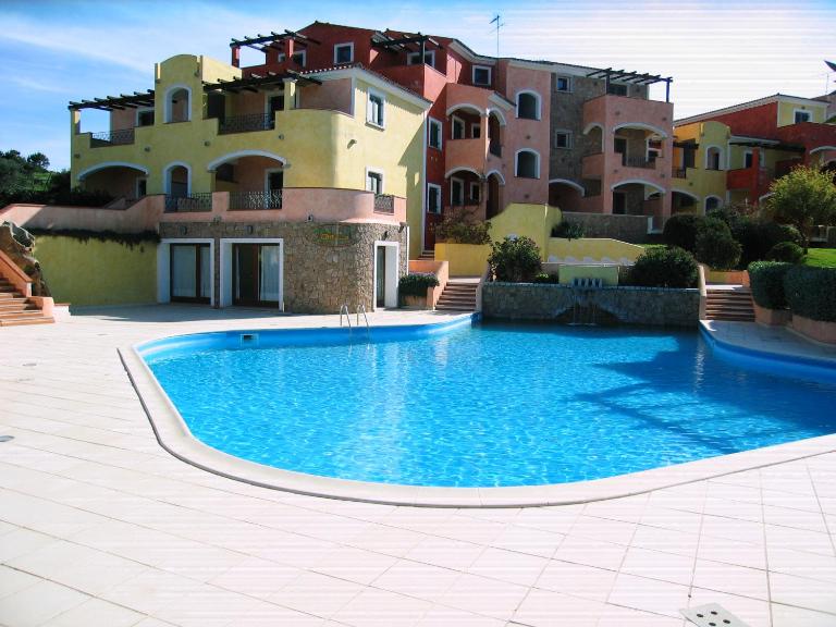 Le Residenze con Piscina Nausicaa e Borgo dei Mirti - B&B Santa Teresa Gallura