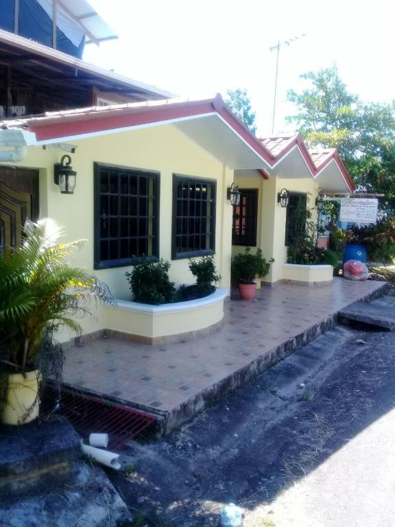 Hostal Bocas Tropical Paradise - Bed and Breakfast Bocas del Toro