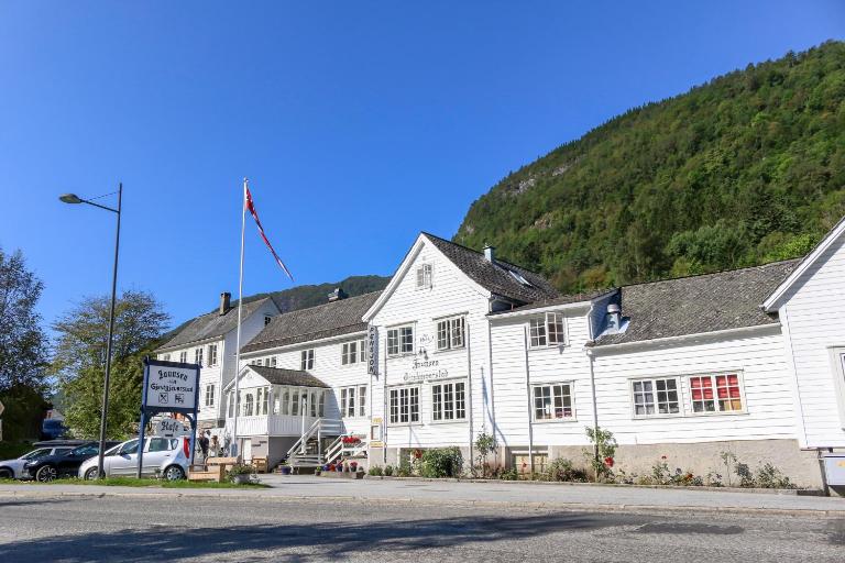 Jaunsen Gjestgjevarstad - B&B Granvin