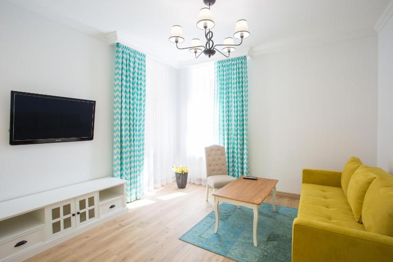 R.O.Y.A.L apartments - B&B Leopoli