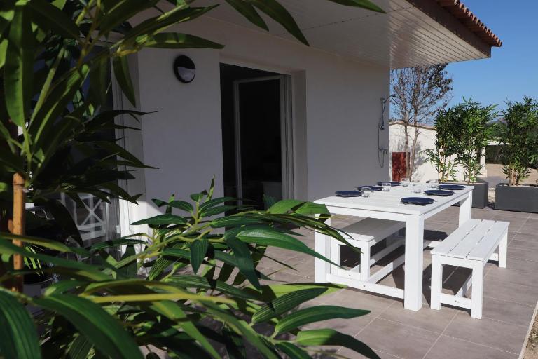Bonifacio 5 minutes du port et plage - clim & piscine - B&B Bonifacio