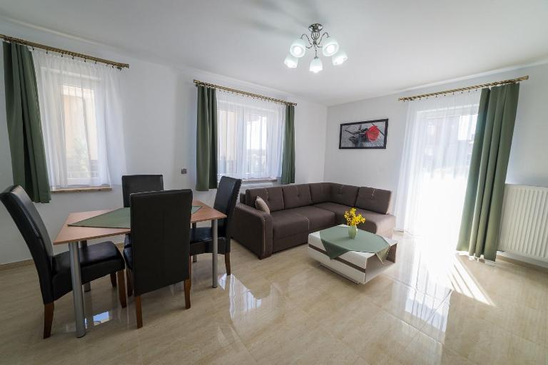 Villa Mikołajki Popiełuszki 8 - B&B Mikołajki