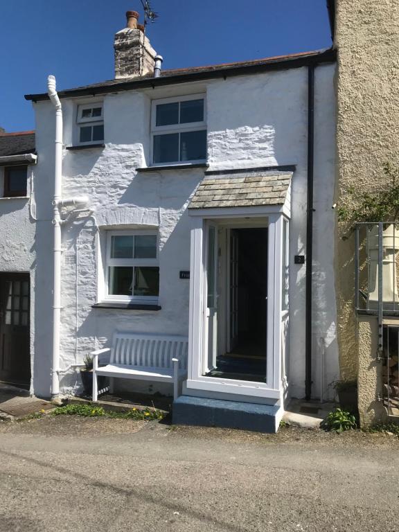 Froglets - B&B Tregoney