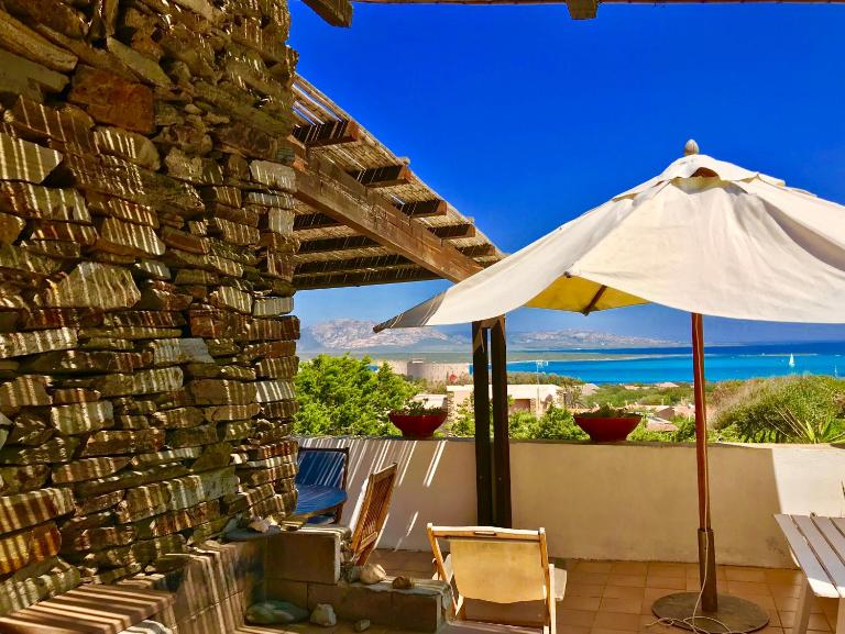 Appartamento Vista Mare - Amazing Sea View Apartment - Bed and Breakfast Stintino