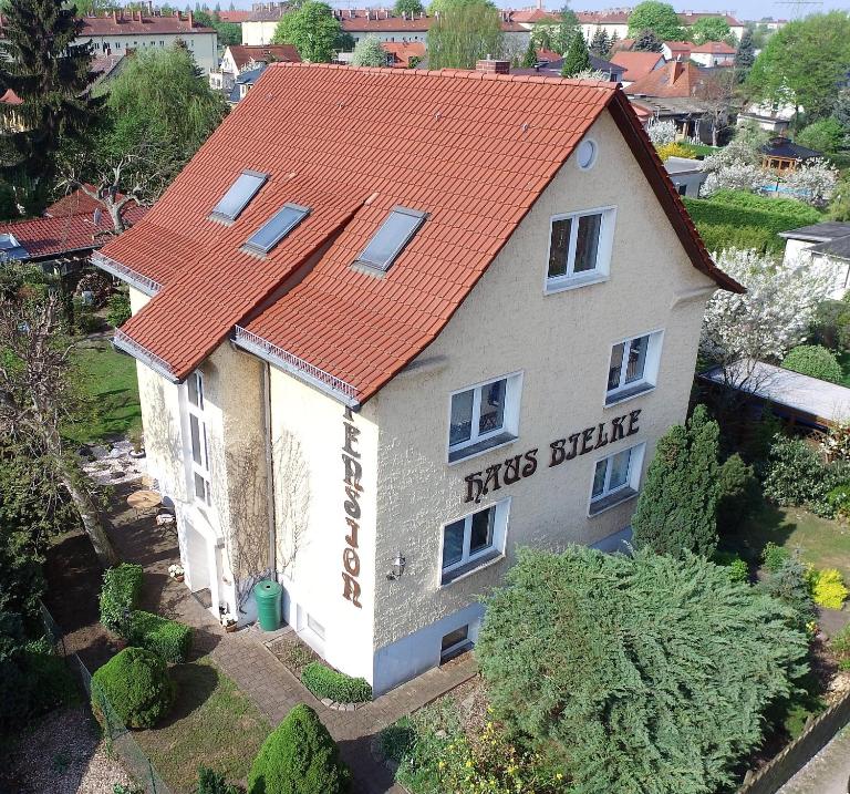 Pension Haus Bielke - B&B Berlin