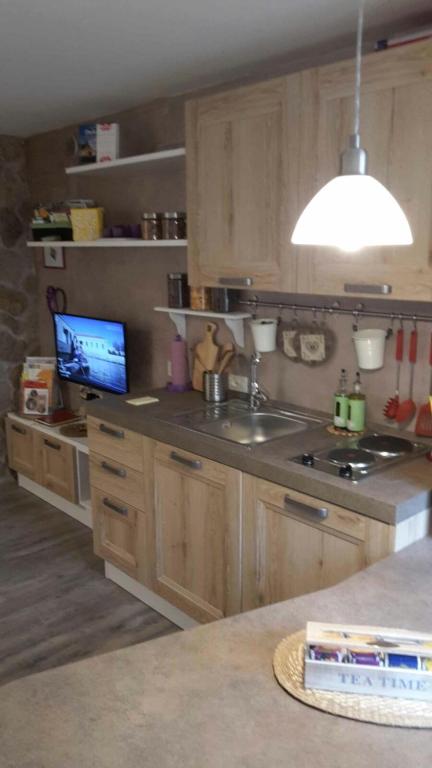 Casetta next to the Creek Dino Buzzati - B&B Belluno