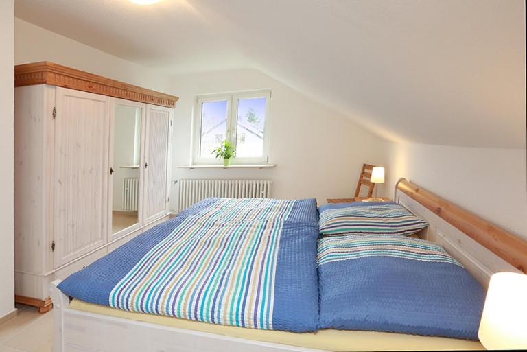 Fewo Neuss Uedesheim - B&B Macherscheid