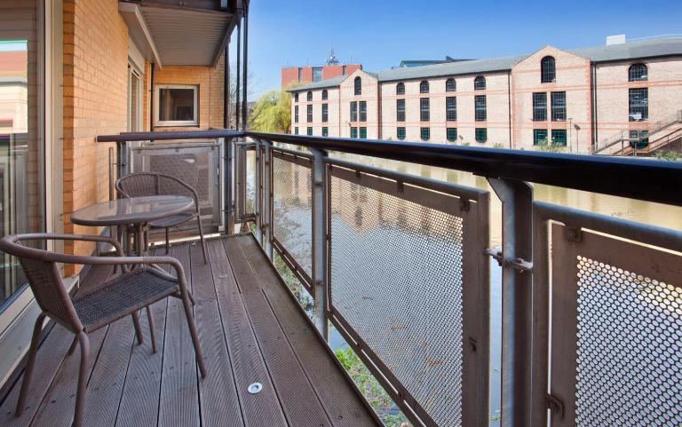 16 John Walker House River Views, Parking and Lift - B&B York