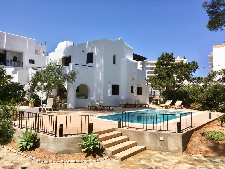 Chalet Torralba - Villa at Hotel Osiris - Ferienwohnung Sant Antoni de Portmany