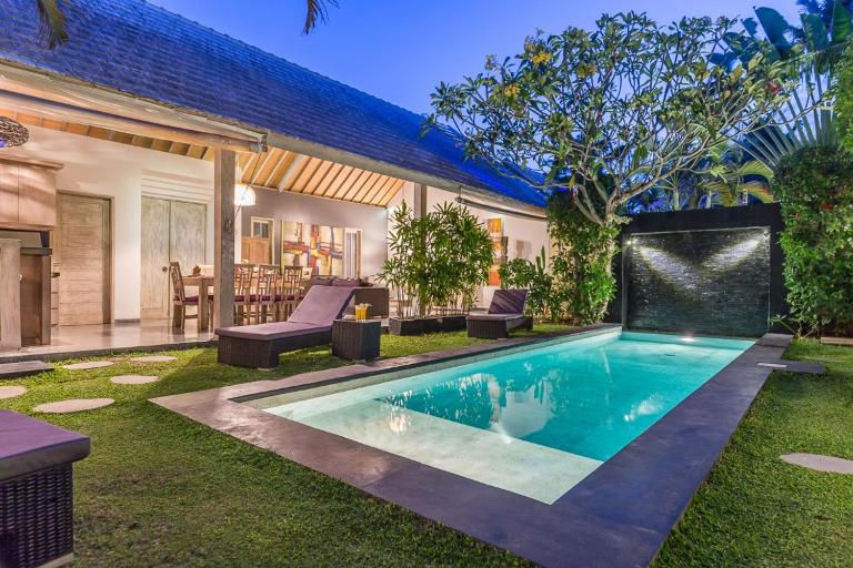 VILLA Nuri Merah 1 - B&B Kerobokan