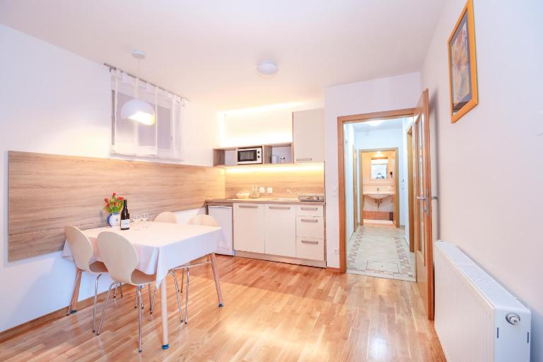 Alp Apartma - B&B Radovljica