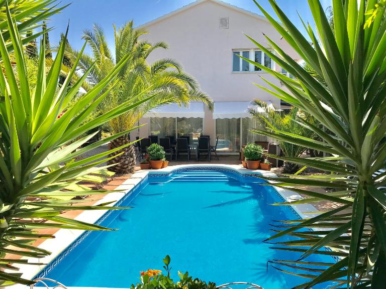 Villa Rosa Sitges - B&B Can Trabal