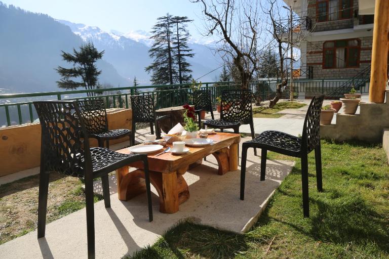 Hotel Mountain Trail Manali - B&B Manali