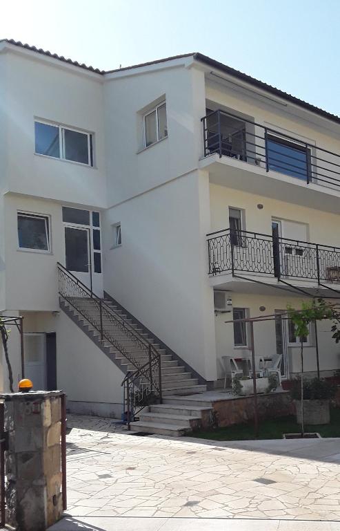 Apartment Mirta - B&B Pula