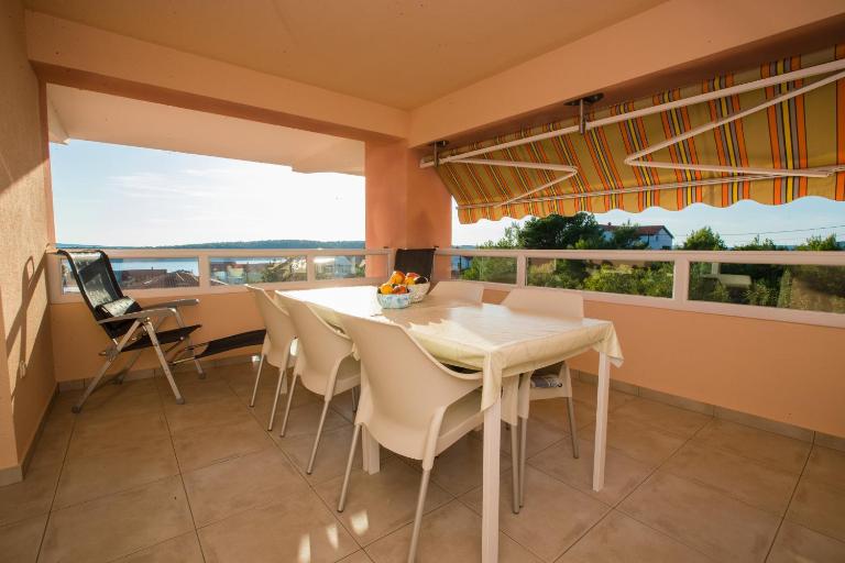 Apartments Rab-Strandnähe-Meerblick - B&B Barbat