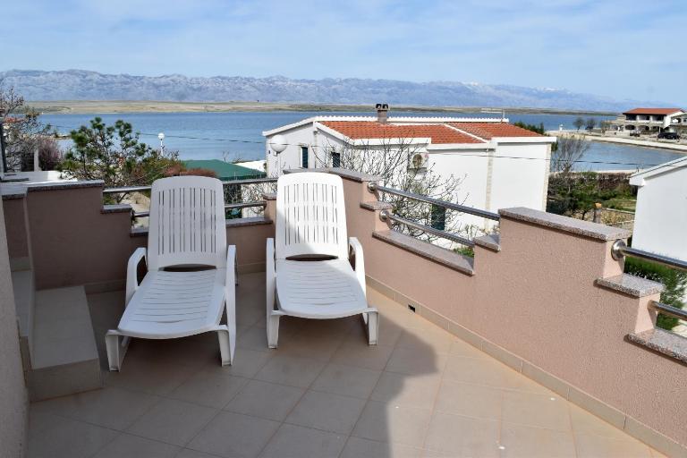 Apartments Oresic - Bed and Breakfast Vir