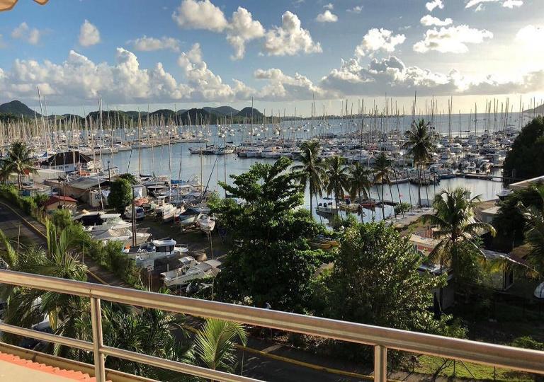 Appartement cosy, vue mer - Bed and Breakfast Le Marin