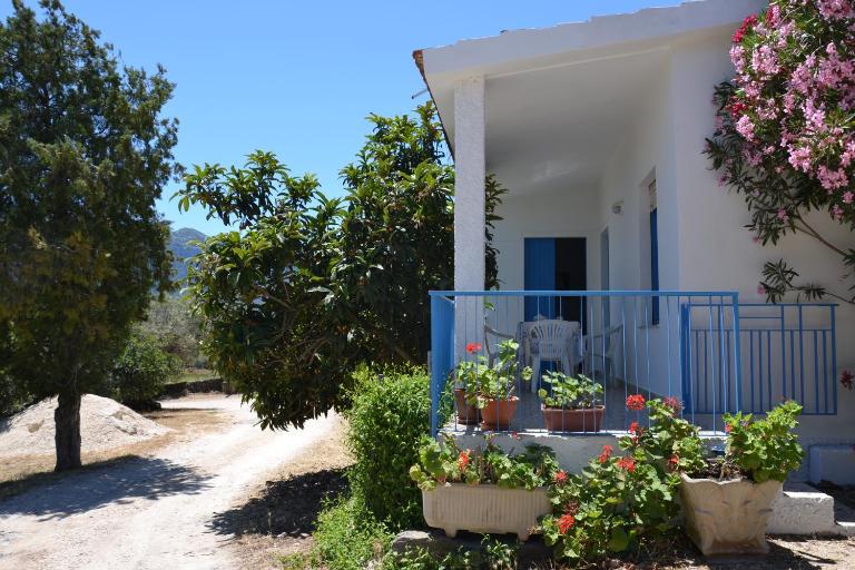 Casa indipendente immersa nel verde con vista mare - Ferienwohnung Dorgali