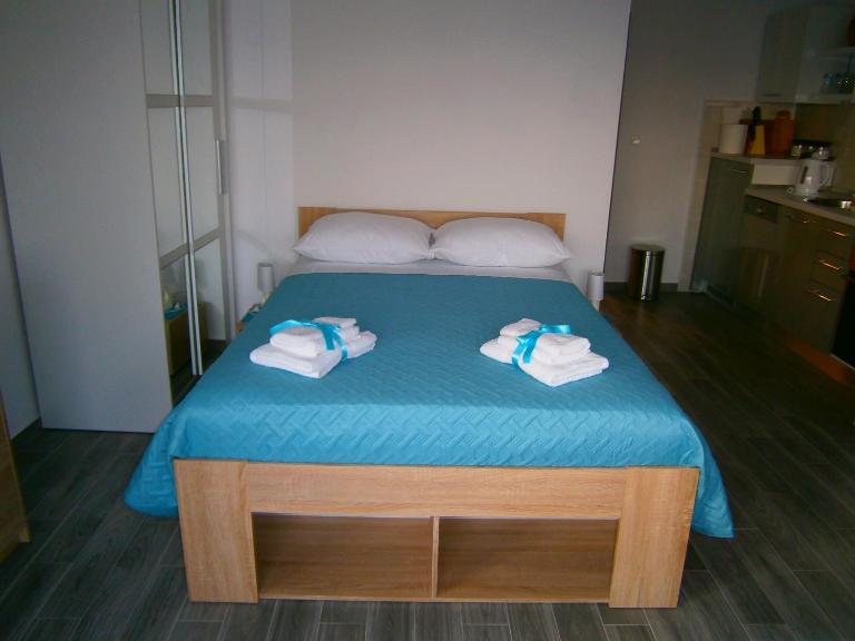 Studio apartment Luzia - B&B Komiža