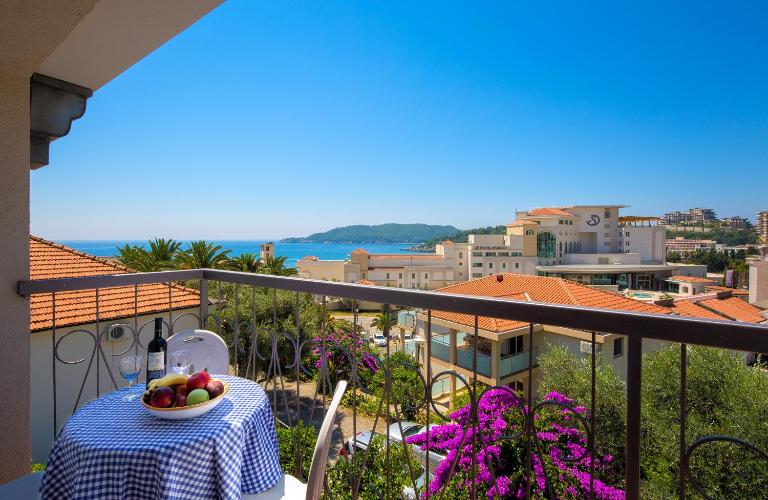 Apartments Bloom Bečići - B&B Bečići