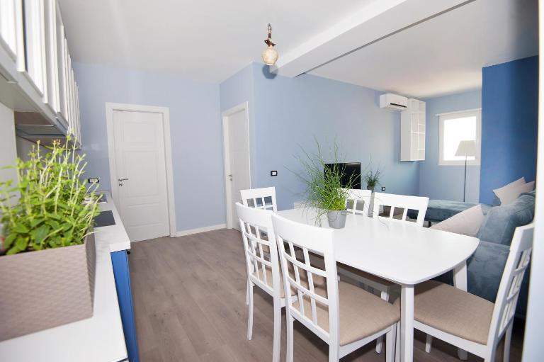 Dion Apartment - Ferienwohnung Tirana