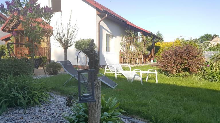 Domek nad jeziorem Bystrzyna - Bed and Breakfast Świdwin