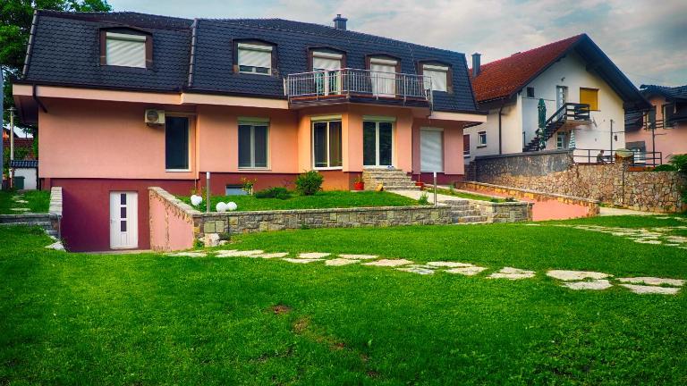 Vila Jasmina - B&B Bihać
