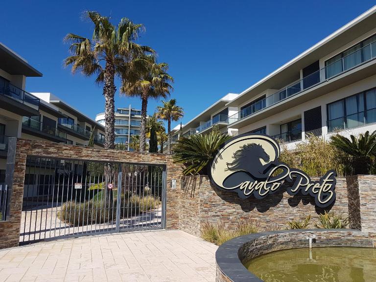 Cavalo Prеto Holiday apartment 200m to the beach - B&B Quarteira