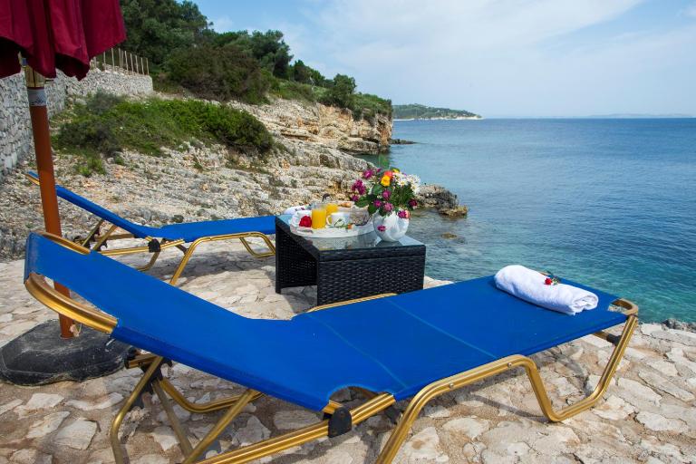 Paxos Sunrise Villas - Chambres d'hôtes Gáïos