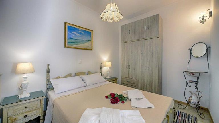 Feakia apartment 1 - Bed and Breakfast Agios Górdios