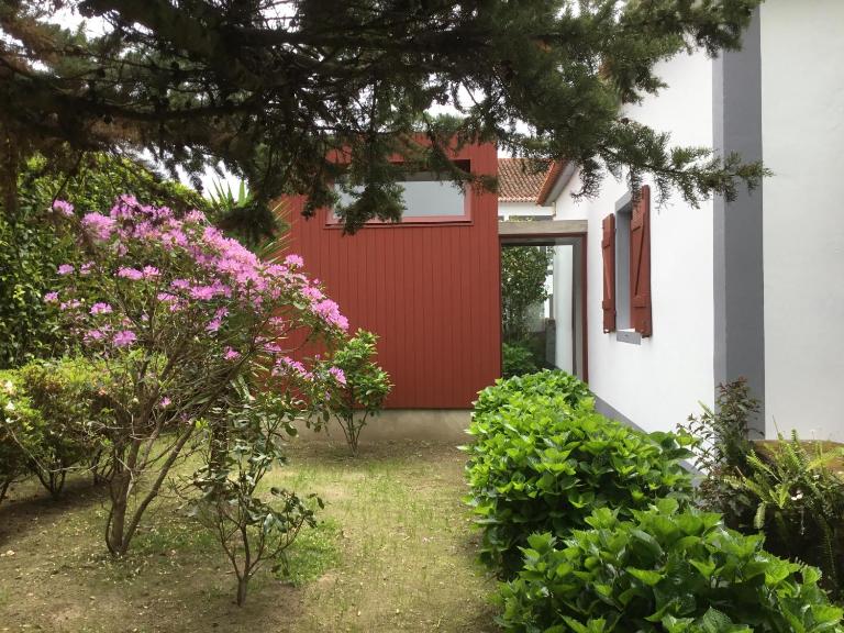 Casa da Igreja Velha - B&B Furnas