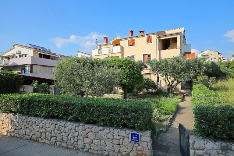 Apartment Mareta - Ferienwohnung Zadar