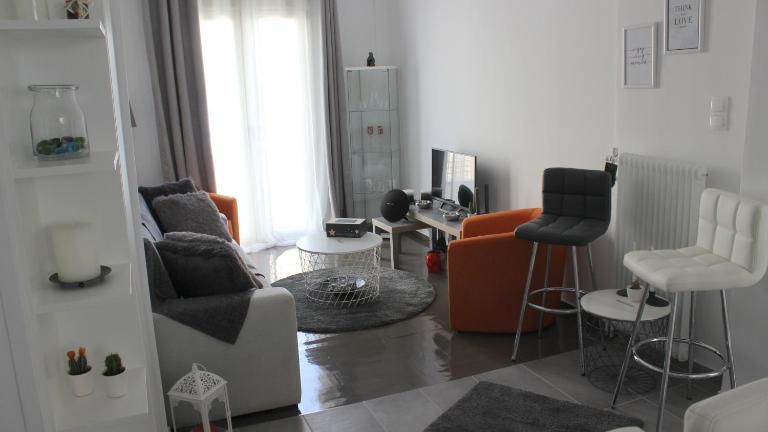 Adrianou 150 - B&B Atenas