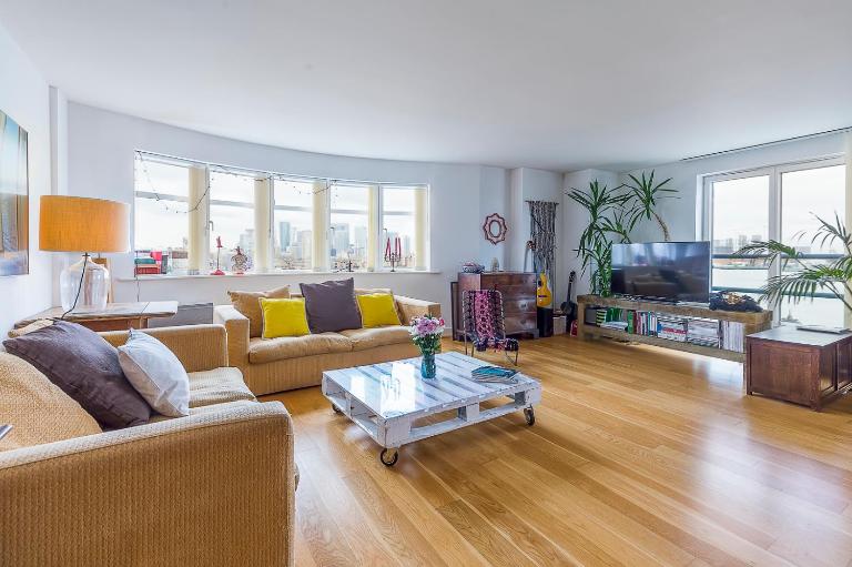 Spectacular River Thames View - B&B London
