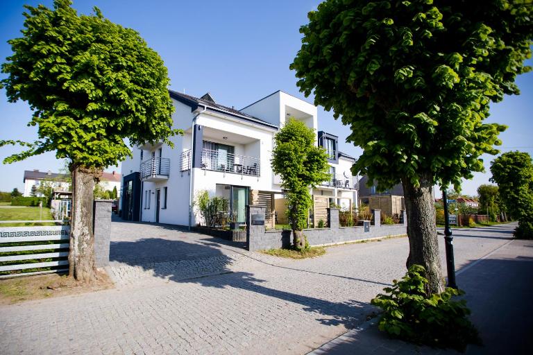 Apartamenty Villa Baltica Rewal - jacuzzi na dachu, wi-fi, parking w cenie - B&B Rewal
