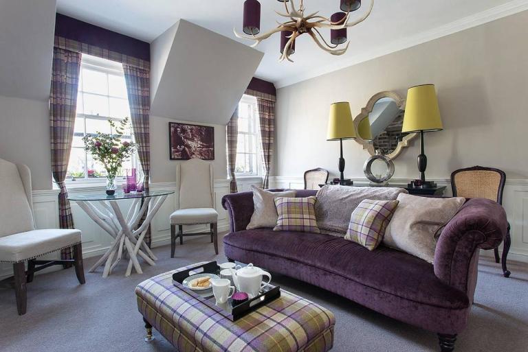 JOIVY Charming Nest for Two with Castle View - Bed and Breakfast Edinburgh