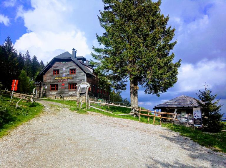 Mountain Lodge Smrekovc - B&B Sostanj