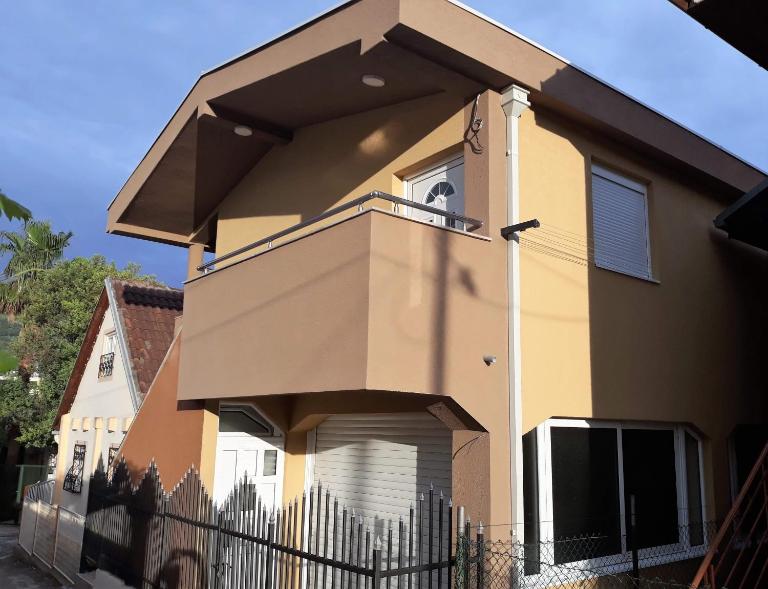 Apartmani "Ravić" - Ferienwohnung Sutomore