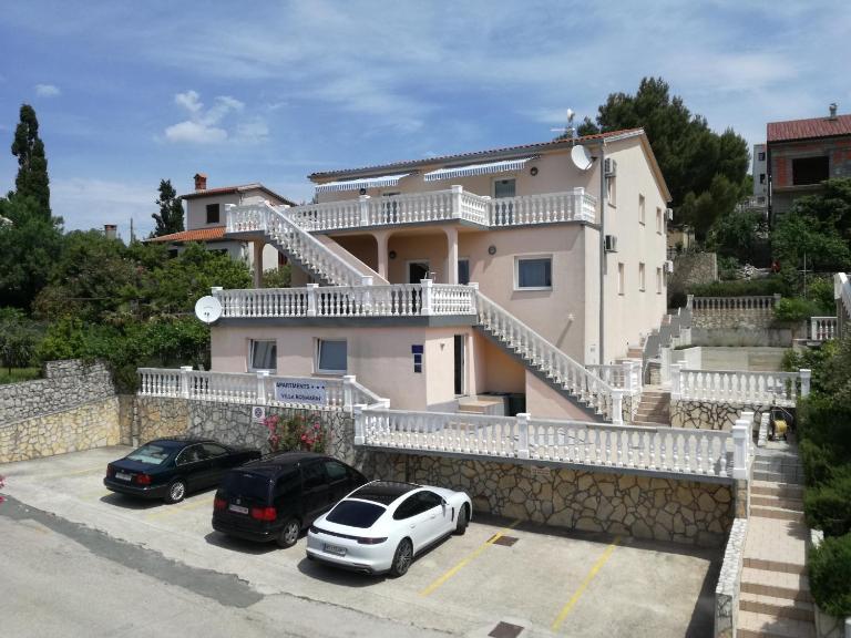 Apartments Villa Rosmarin - Ferienwohnung Omisalj