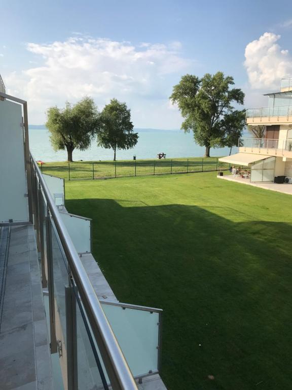 A17 Beachapartman - Chambres d'hôtes Siófok