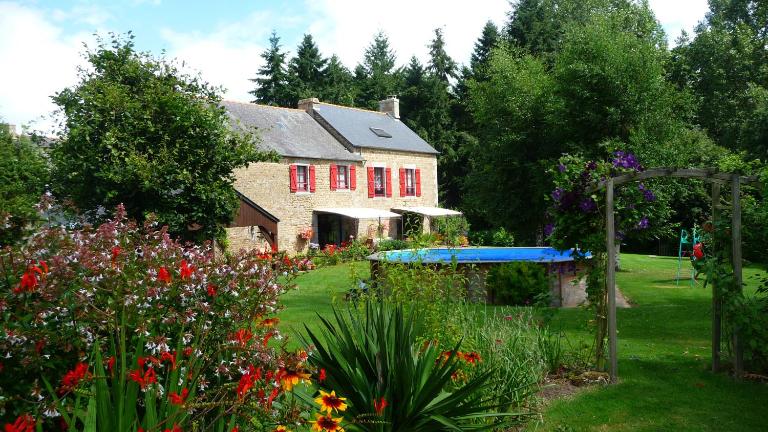 Chambres d'hôtes Le Bas Rassinoux - B&B Saint-Ouen-des-Alleux