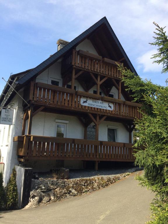 Pension Haus Am Hirschsprung - Chambres d'hôtes Willingen