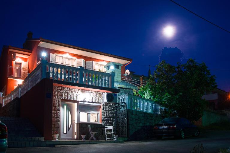 Apartment Laura - B&B Segna