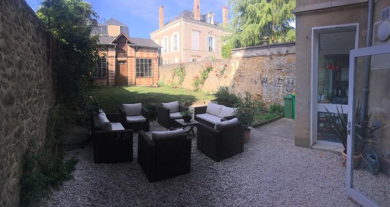 Chambre d'Hôtes Les Ecuries - B&B Le Mans