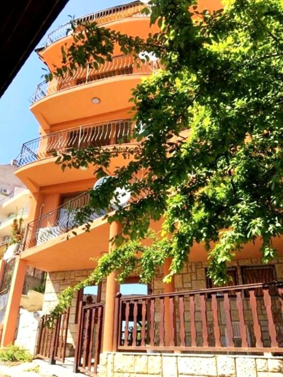 Joro Guest House - B&B Saint Vlas