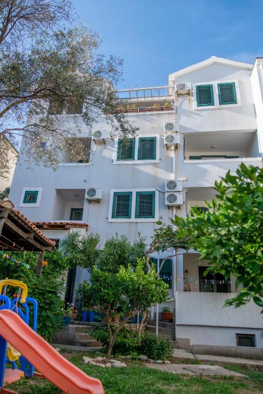 Apartman Zenta - Ferienwohnung Petrovac na Moru