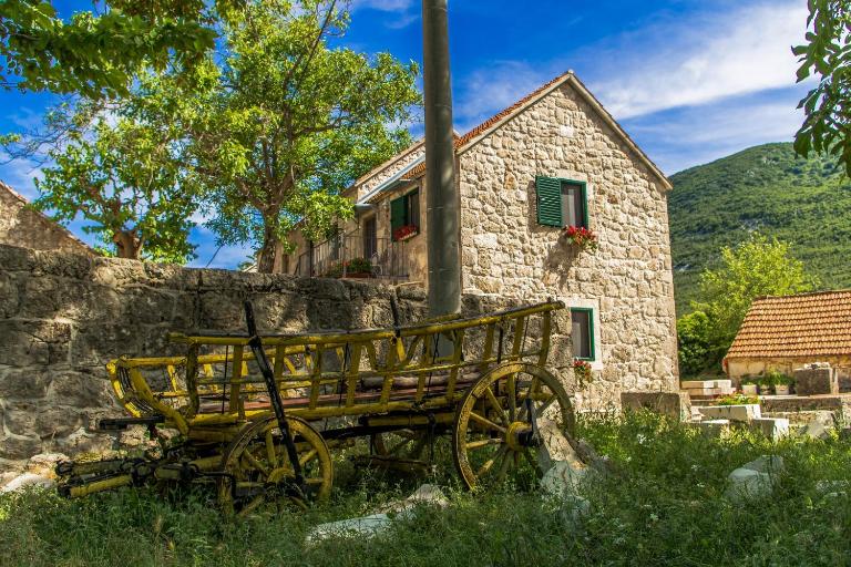 Holiday Home Godinj - Bed and Breakfast Donje Rašćane