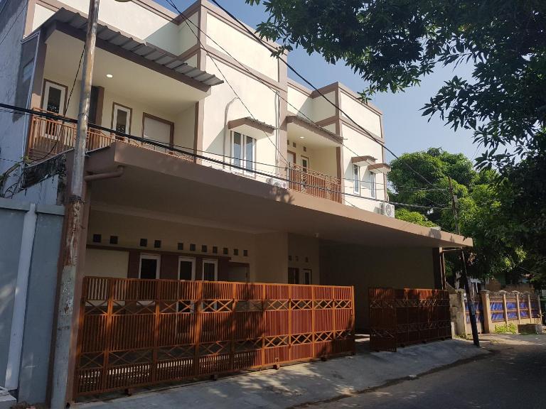 De Hanami Homestay - B&B Cirebon