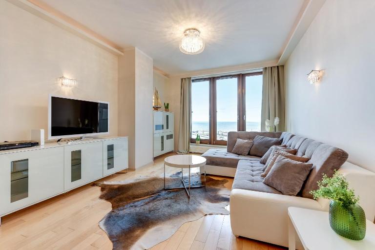The Marine Plaza - Sea Towers - B&B Gdynia